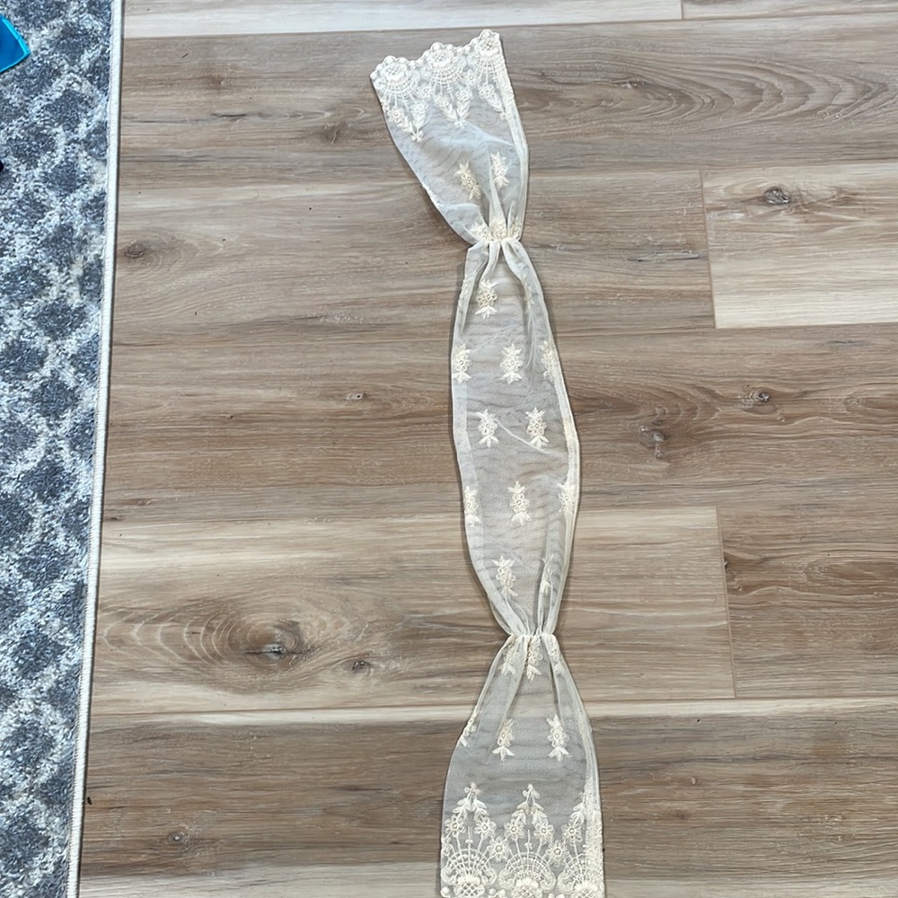 Vintage lace piece - Picture 2 of 6